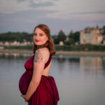 Mallory séance portrait déesse grossesse robe bordeaux angers