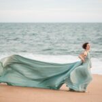 Séance déesse Alexia sur la plage robe turquoise